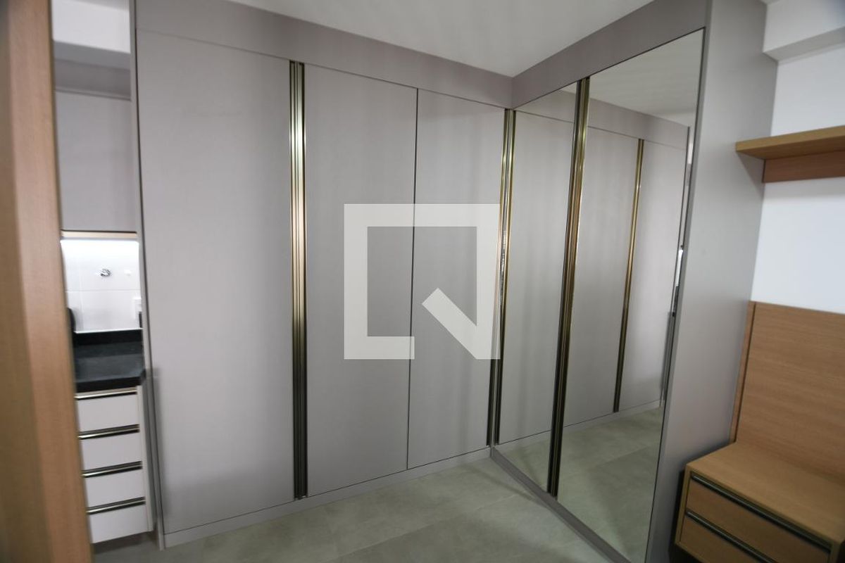 Apartamento à Venda - Bosque, 1 Quarto,  46 m2 em , Campinas - sp | SoloBR