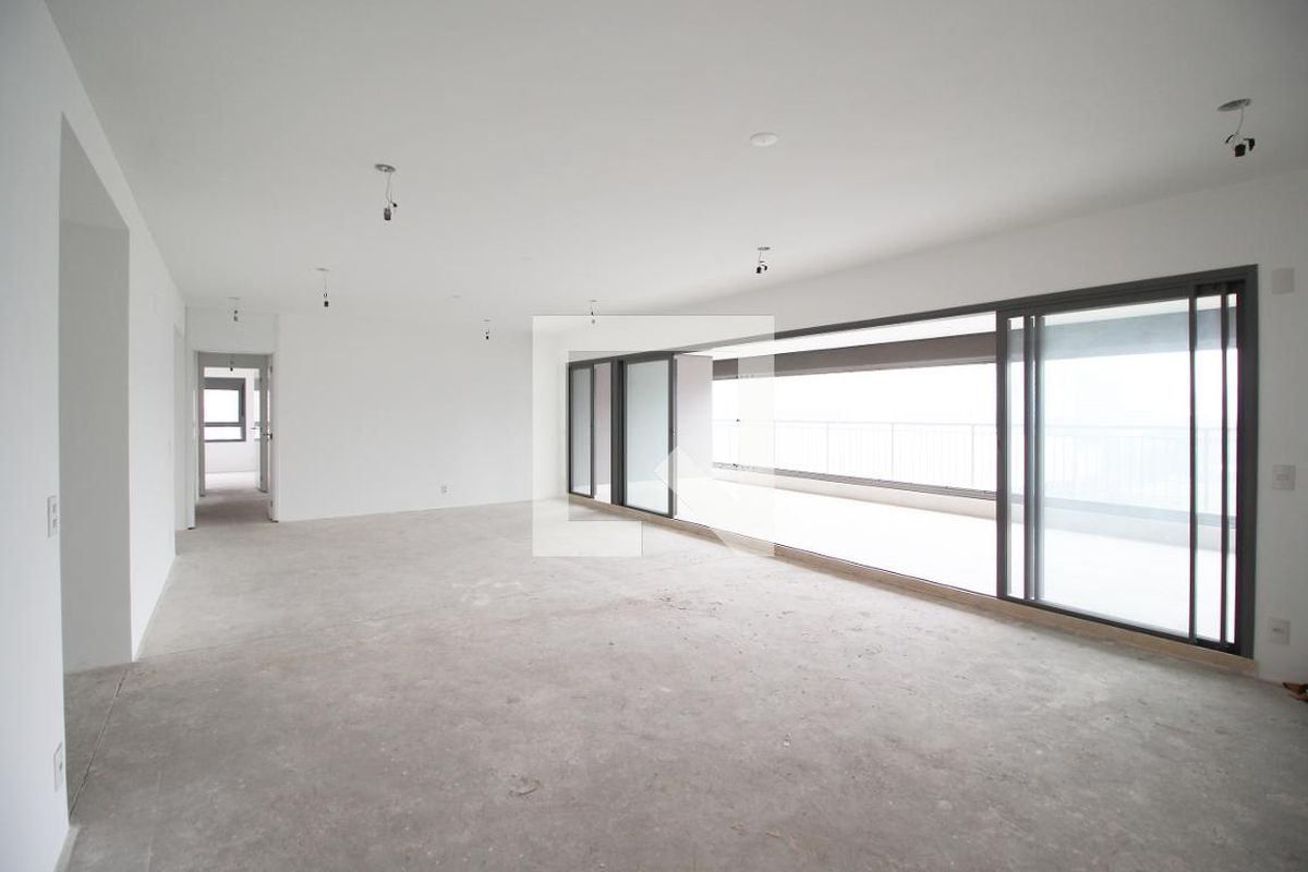 Apartamento, 3 quartos, 244 m² - Foto 1