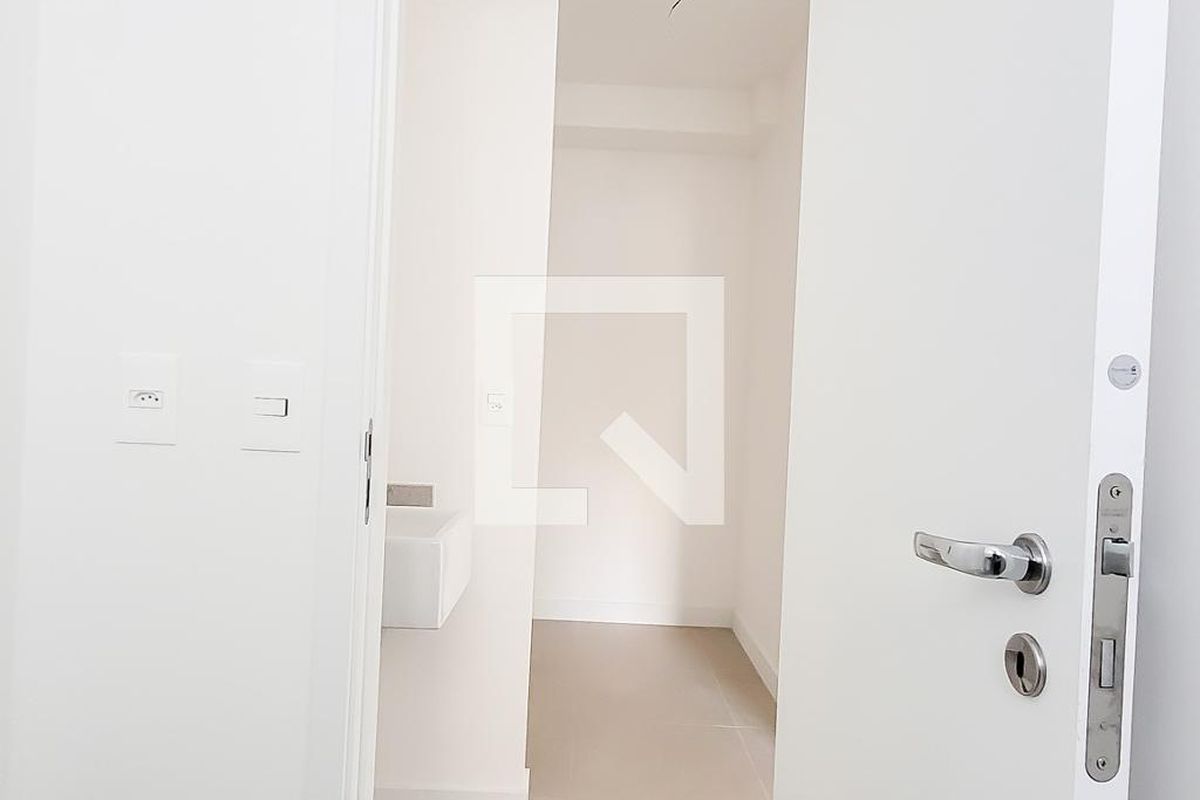 Apartamento à Venda - Bosque, 1 Quarto,  46 m2 em , Campinas - sp | SoloBR