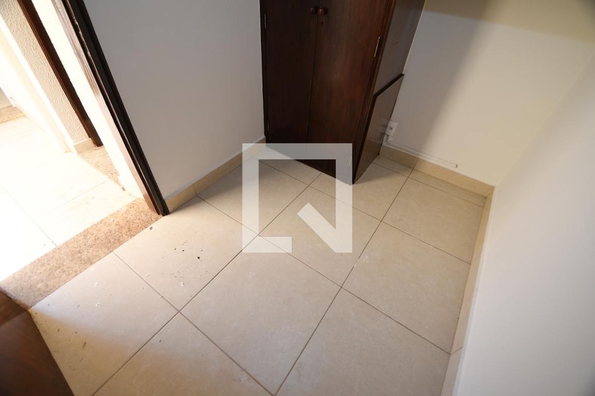 Casa à Venda - Barão Geraldo - Centro, 4 Quartos,  270 m2 em , Campinas - sp | SoloBR