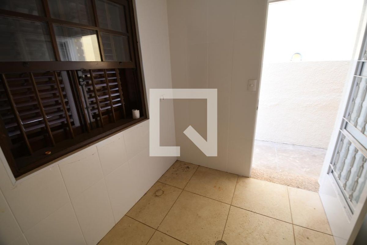 Casa à Venda - Barão Geraldo - Centro, 4 Quartos,  270 m2 em , Campinas - sp | SoloBR