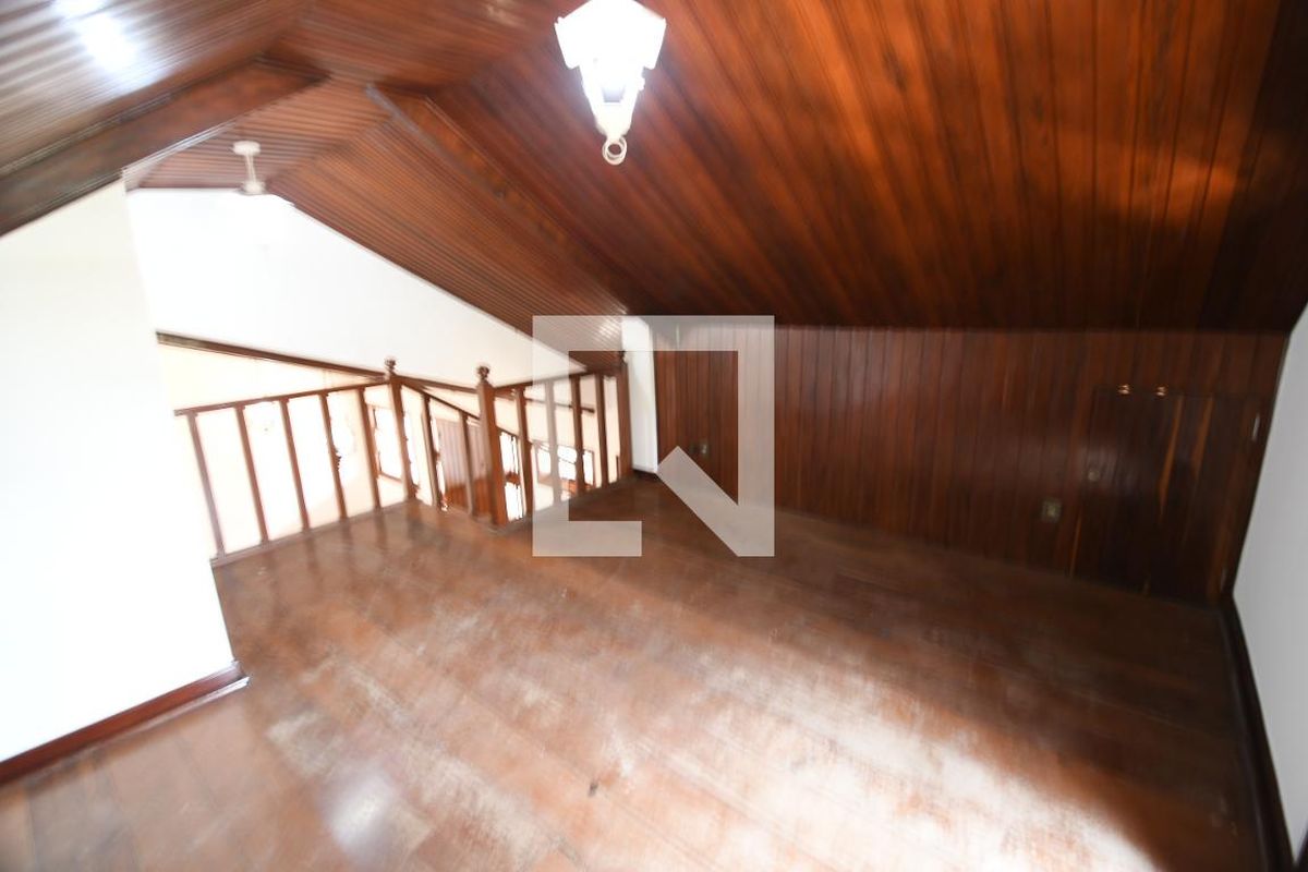 Casa à Venda - Barão Geraldo - Centro, 4 Quartos,  270 m2 em , Campinas - sp | SoloBR