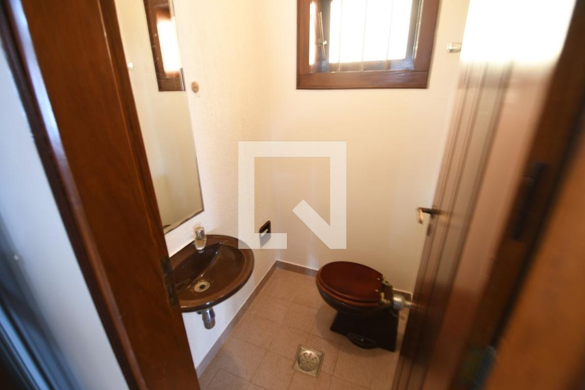 Casa à Venda - Barão Geraldo - Centro, 4 Quartos,  270 m2 em , Campinas - sp | SoloBR