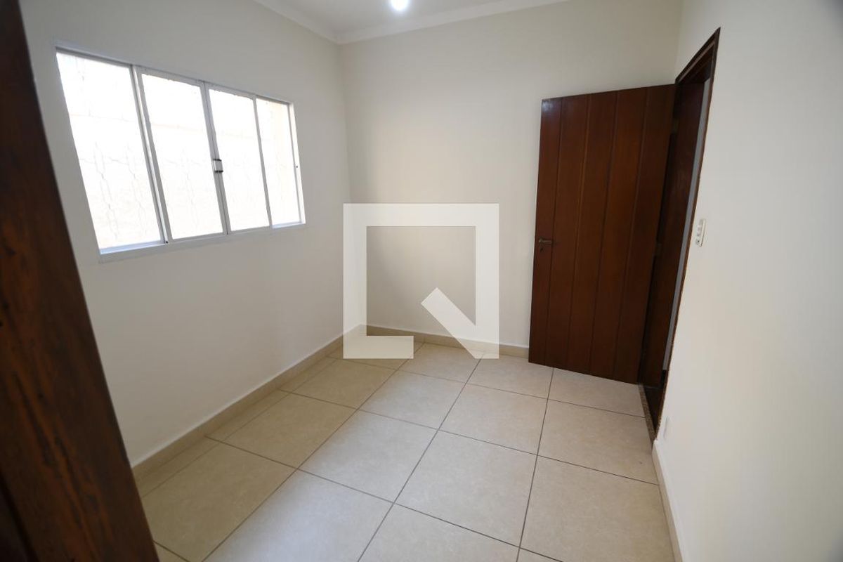 Casa à Venda - Barão Geraldo - Centro, 4 Quartos,  270 m2 em , Campinas - sp | SoloBR
