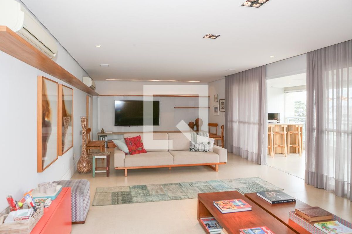 Apartamento, 3 quartos, 200 m² - Foto 2