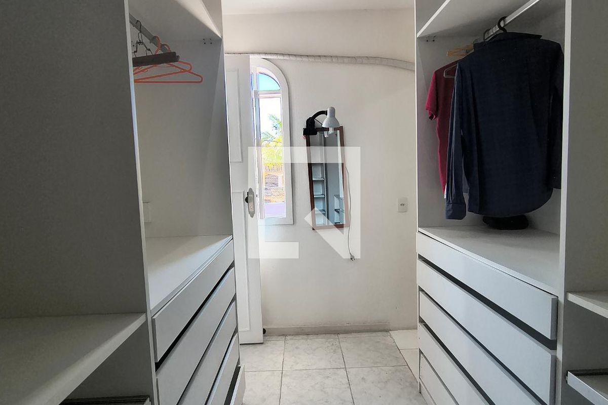 Casa, 3 quartos, 231 m² - Foto 24