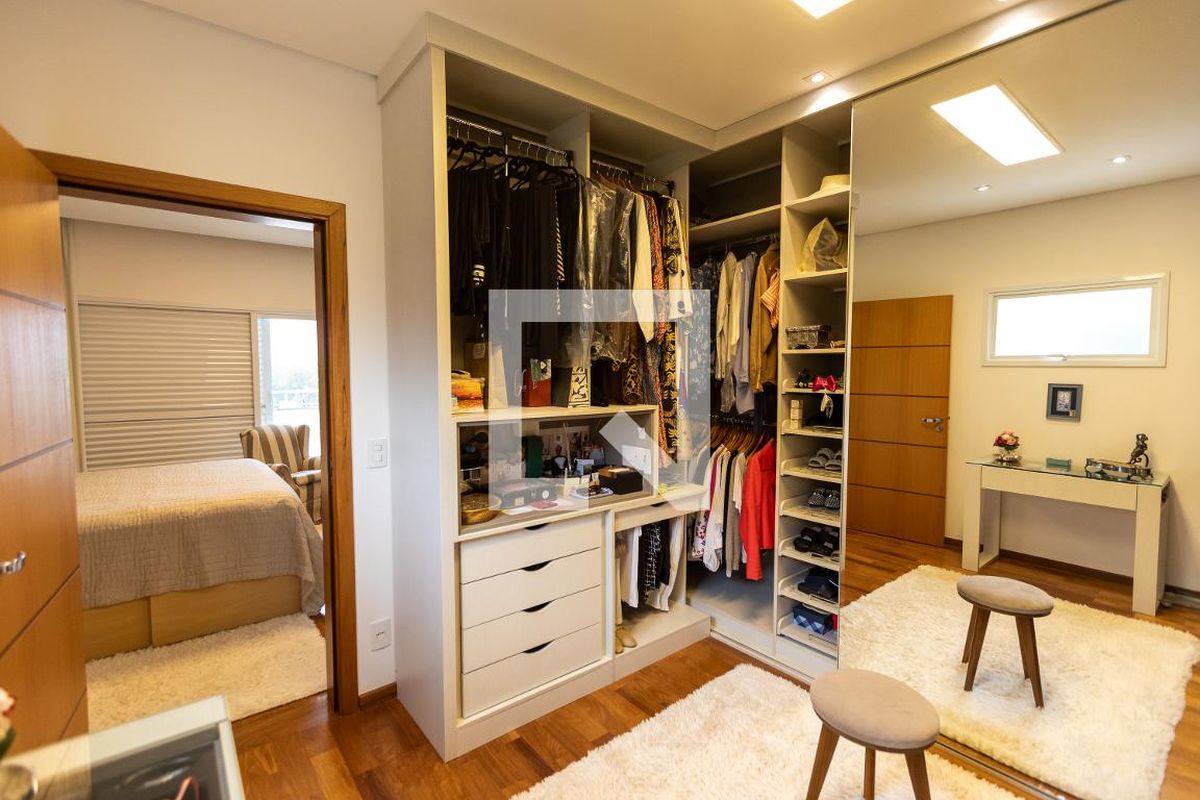 Casa à Venda - Lot. Alphaville Campinas, 5 Quartos,  482 m2 em , Campinas - sp | SoloBR