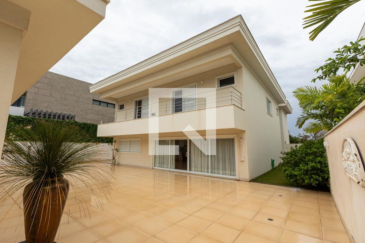 Casa à Venda - Lot. Alphaville Campinas, 5 Quartos,  482 m2 em , Campinas - sp | SoloBR