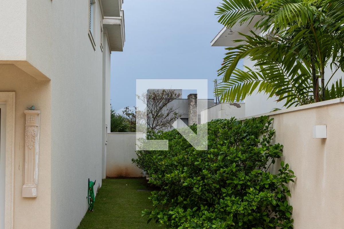 Casa à Venda - Lot. Alphaville Campinas, 5 Quartos,  482 m2 em , Campinas - sp | SoloBR