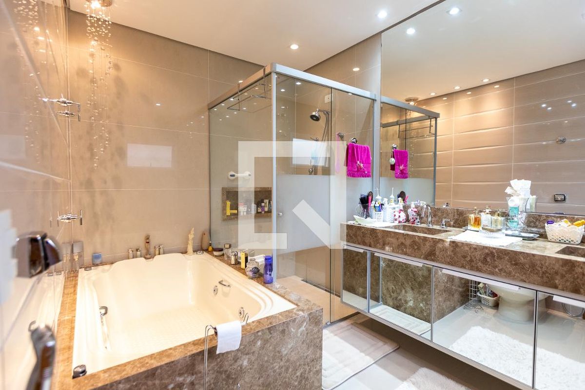 Casa à Venda - Lot. Alphaville Campinas, 5 Quartos,  482 m2 em , Campinas - sp | SoloBR
