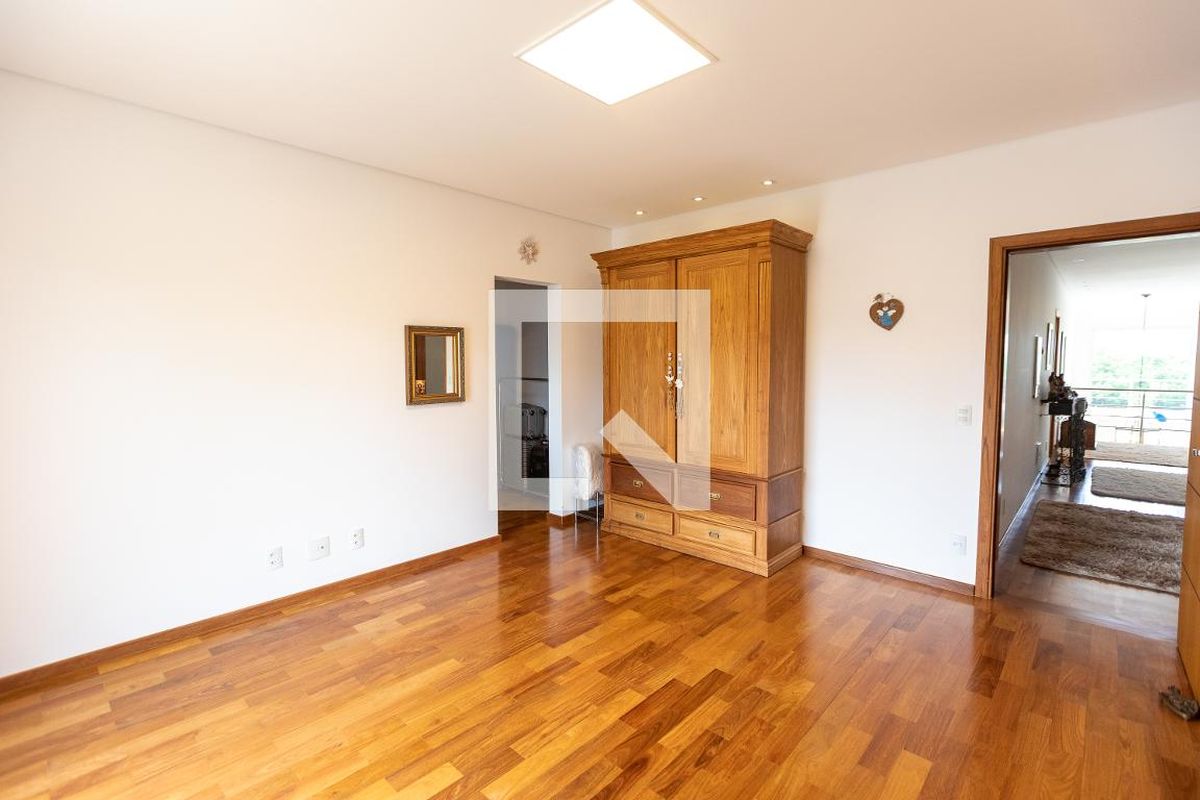 Casa à Venda - Lot. Alphaville Campinas, 5 Quartos,  482 m2 em , Campinas - sp | SoloBR