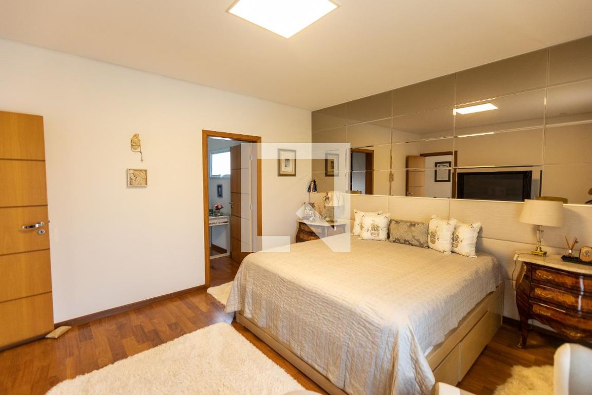 Casa à Venda - Lot. Alphaville Campinas, 5 Quartos,  482 m2 em , Campinas - sp | SoloBR