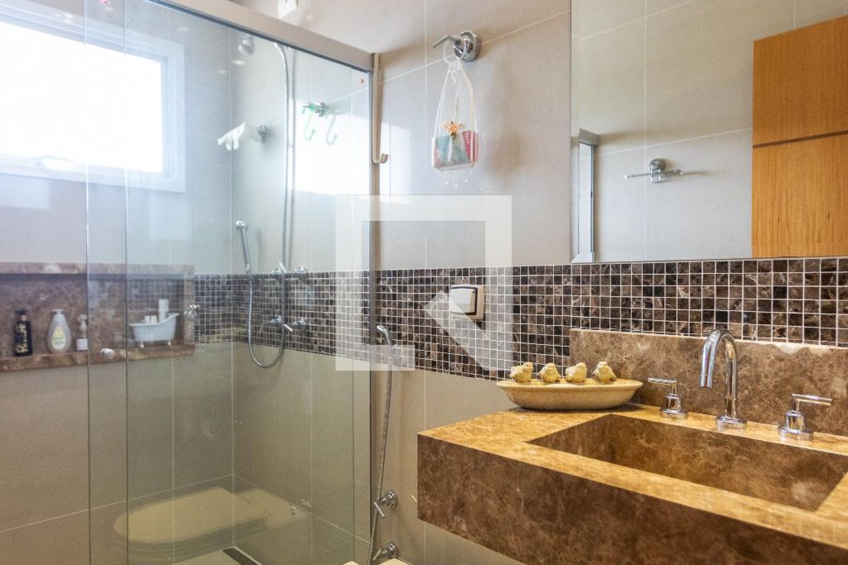 Casa à Venda - Lot. Alphaville Campinas, 5 Quartos,  482 m2 em , Campinas - sp | SoloBR