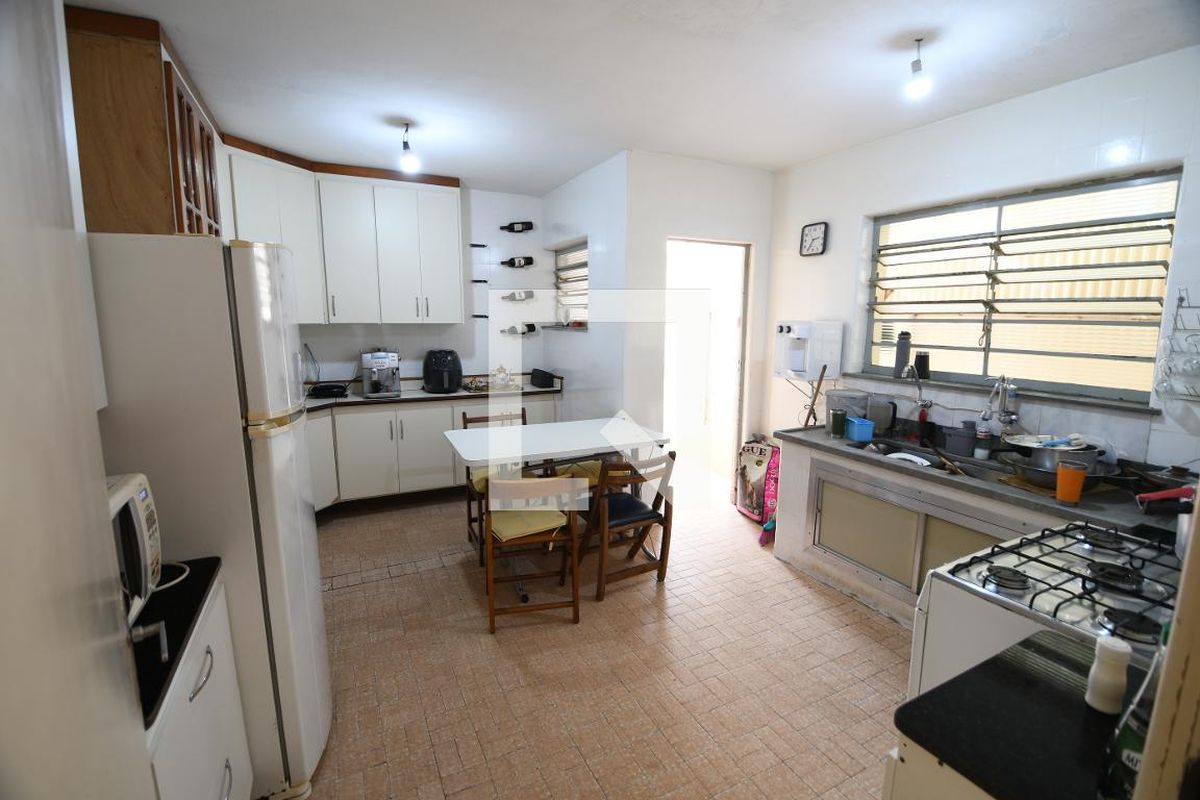 Casa à Venda - Guanabara, 3 Quartos,  663 m2 em , Campinas - sp | SoloBR