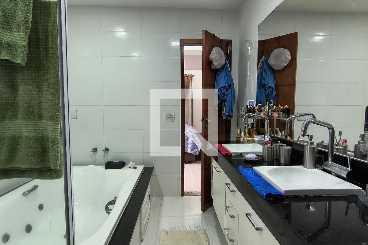 Casa, 4 quartos, 260 m² - Foto 62