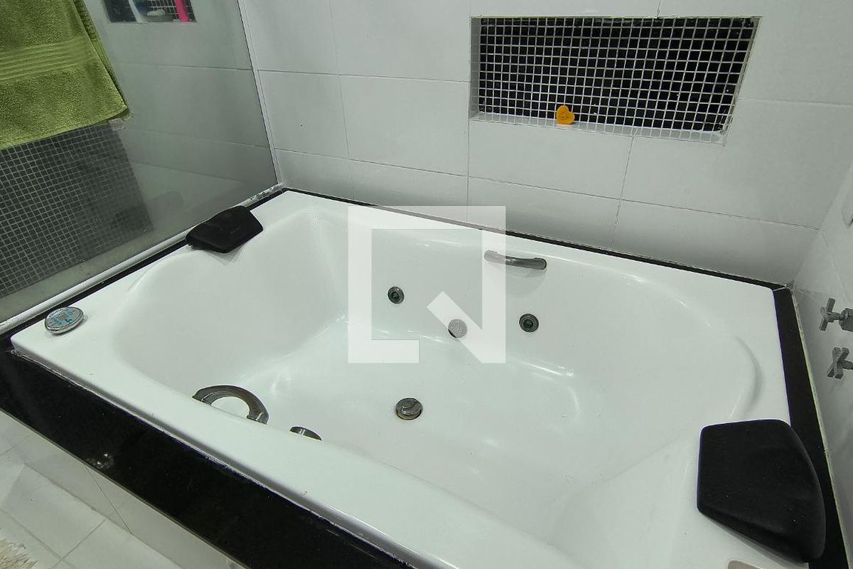 Casa, 4 quartos, 260 m² - Foto 60