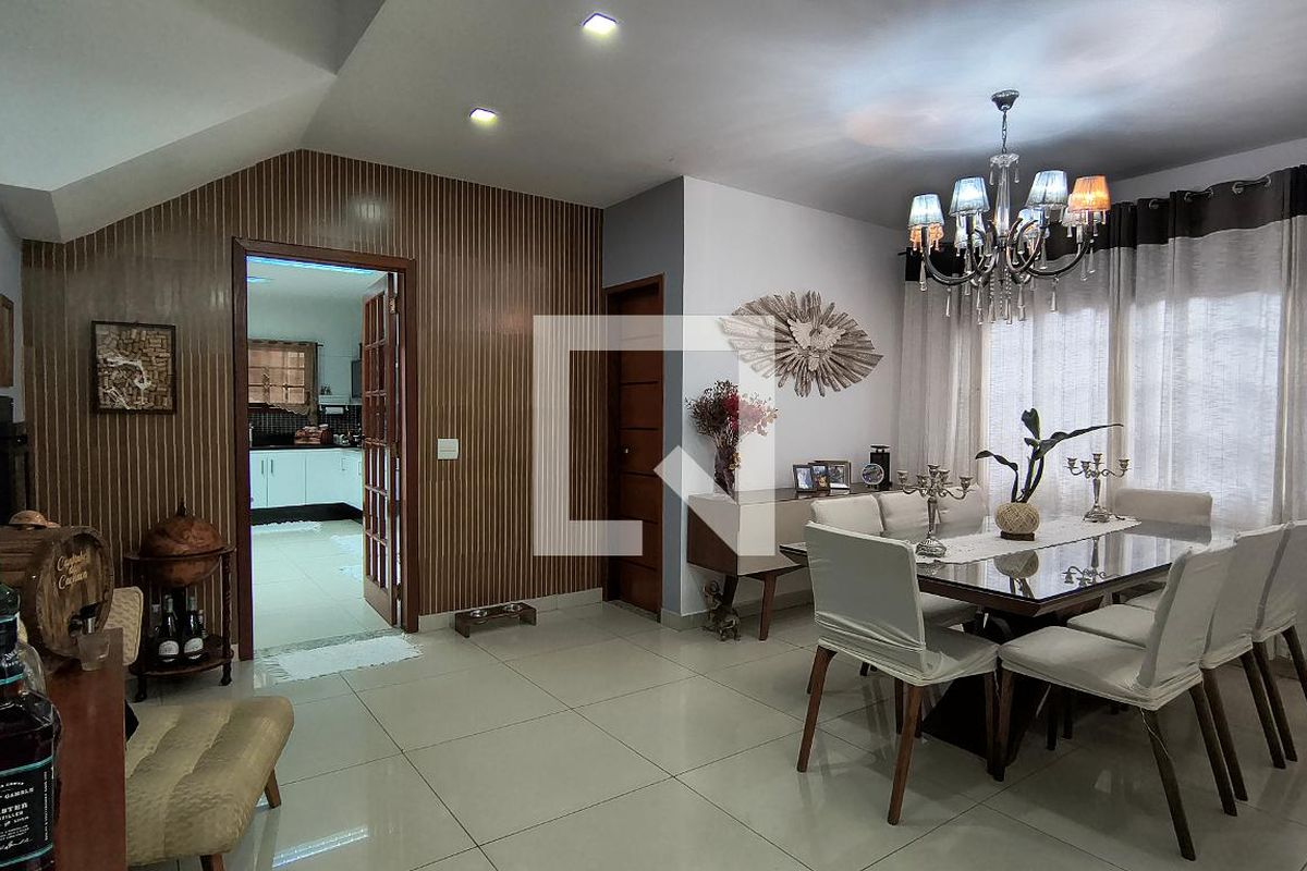 Casa, 4 quartos, 260 m² - Foto 8