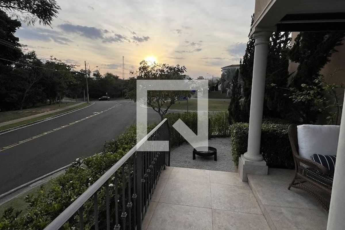 Casa à Venda - Res. Parque dos Alecrins, 4 Quartos,  370 m2 em , Campinas - sp | SoloBR