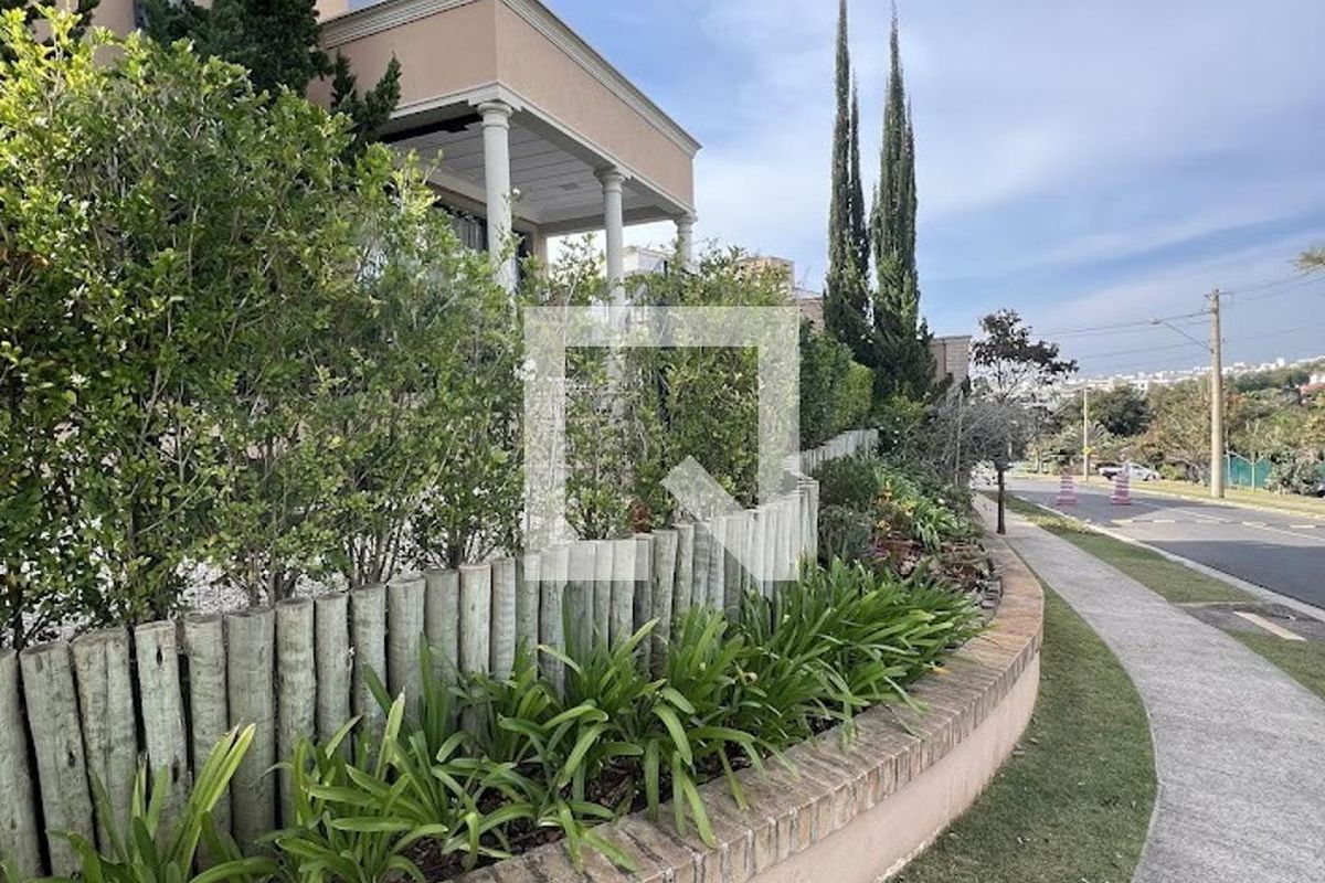Casa à Venda - Res. Parque dos Alecrins, 4 Quartos,  370 m2 em , Campinas - sp | SoloBR
