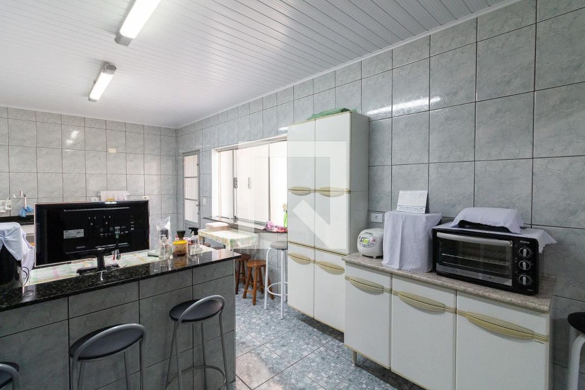 Casa, 3 quartos, 240 m² - Foto 46