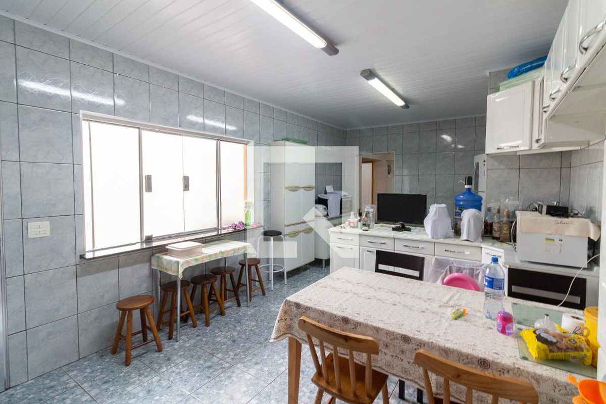 Casa, 3 quartos, 240 m² - Foto 32