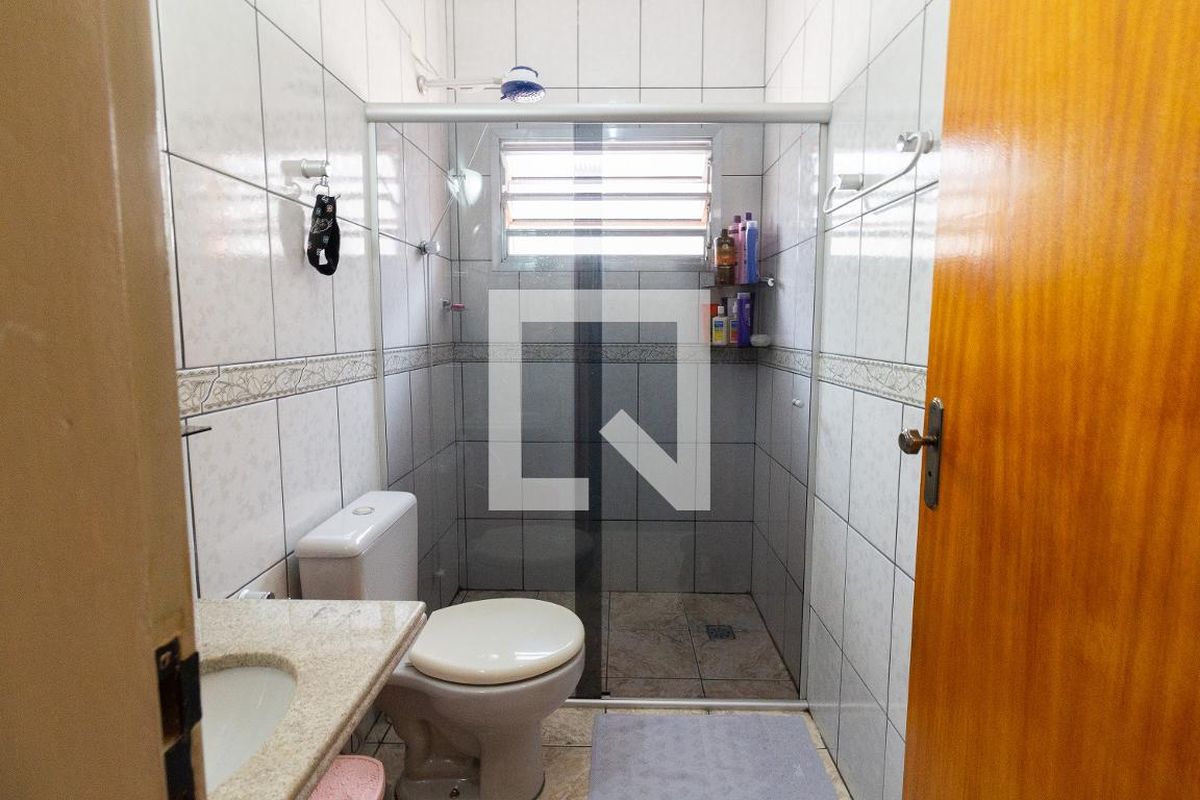 Casa, 3 quartos, 240 m² - Foto 44