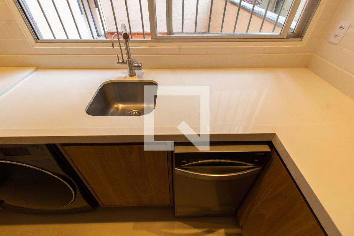 Apartamento à Venda - Cambuí, 2 Quartos,  67 m2 em , Campinas - sp | SoloBR