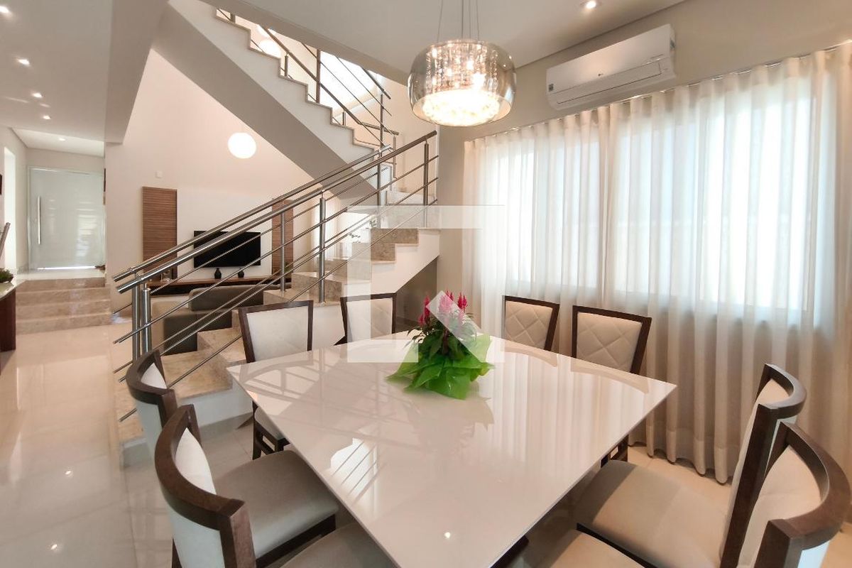 Casa à Venda - Swiss Park, 4 Quartos,  268 m2 em , Campinas - sp | SoloBR