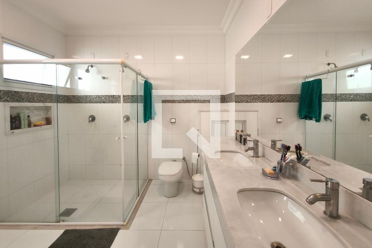Casa à Venda - Swiss Park, 4 Quartos,  268 m2 em , Campinas - sp | SoloBR
