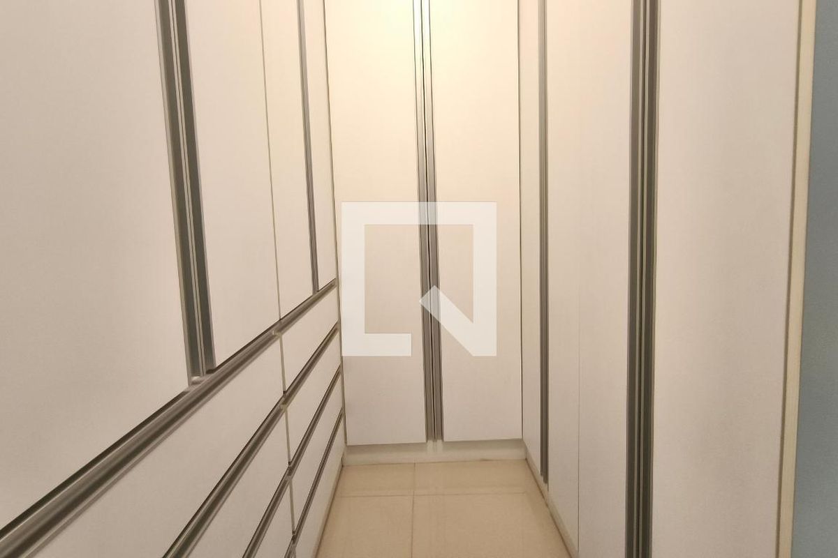 Casa à Venda - Swiss Park, 4 Quartos,  268 m2 em , Campinas - sp | SoloBR