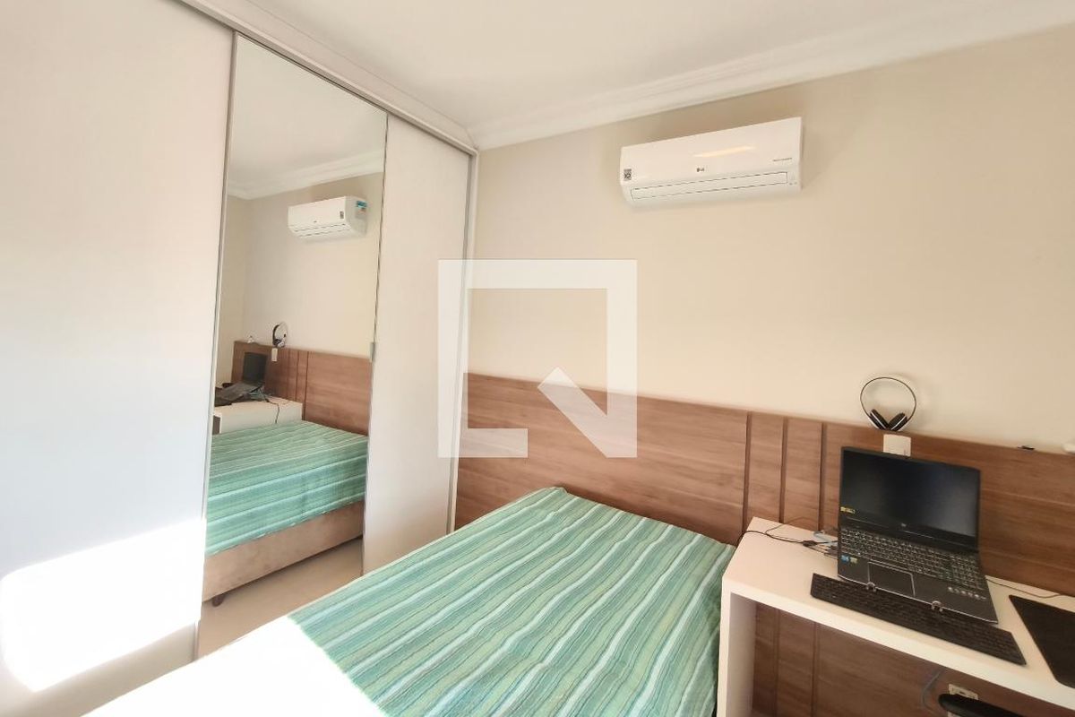 Casa à Venda - Swiss Park, 4 Quartos,  268 m2 em , Campinas - sp | SoloBR