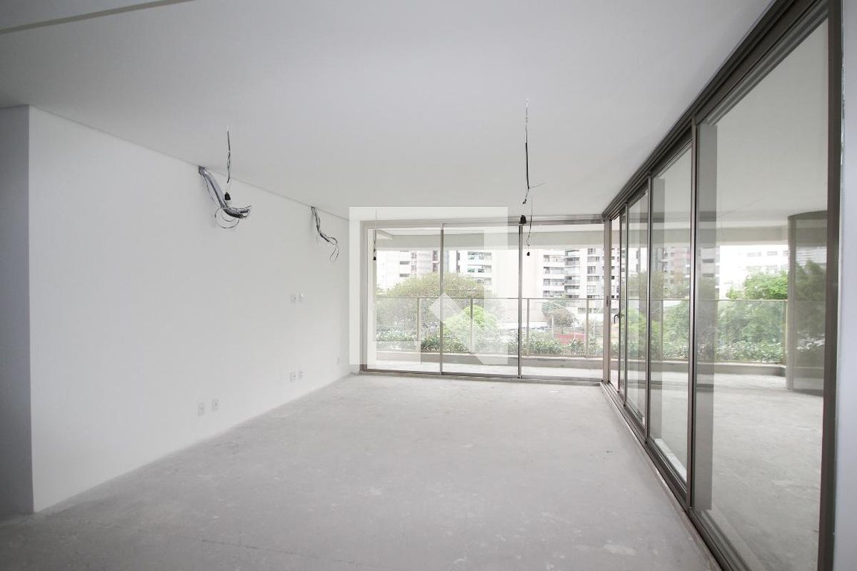 Apartamento, 3 quartos, 222 m² - Foto 2
