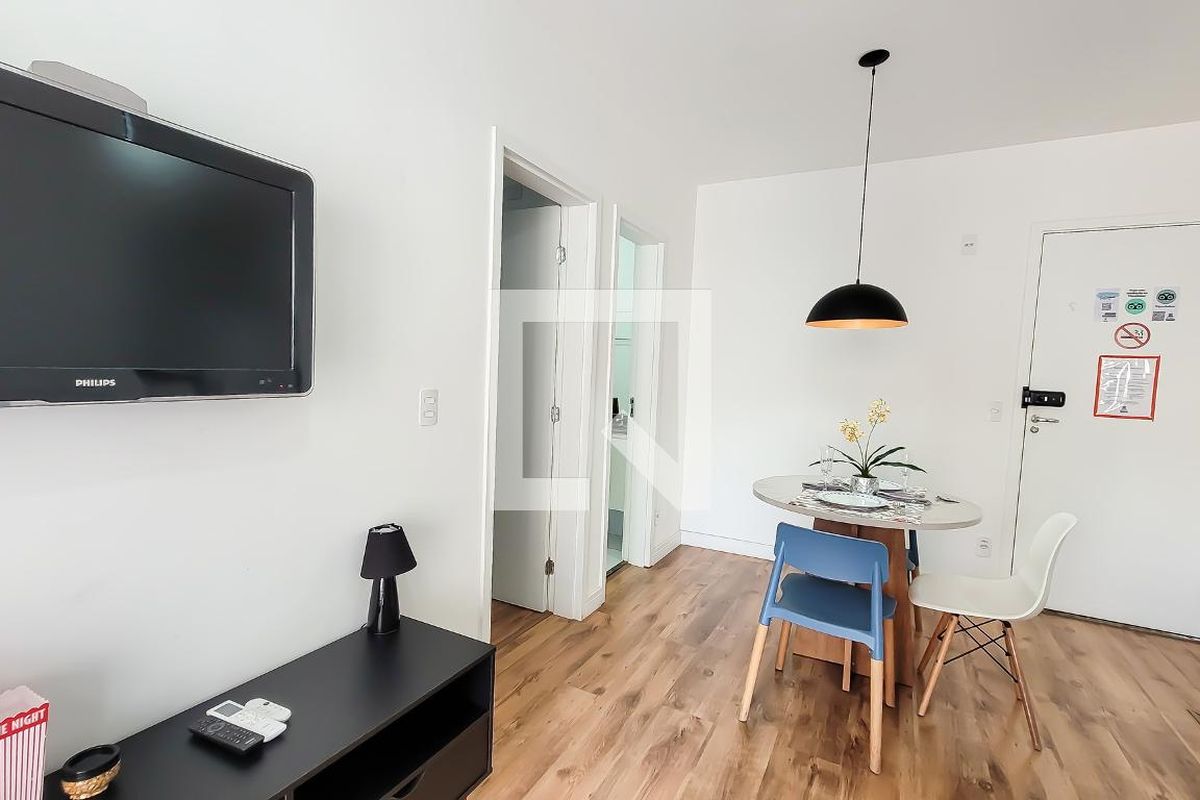 Apartamento à Venda - Centro, 1 Quarto,  40 m2 em , Campinas - sp | SoloBR