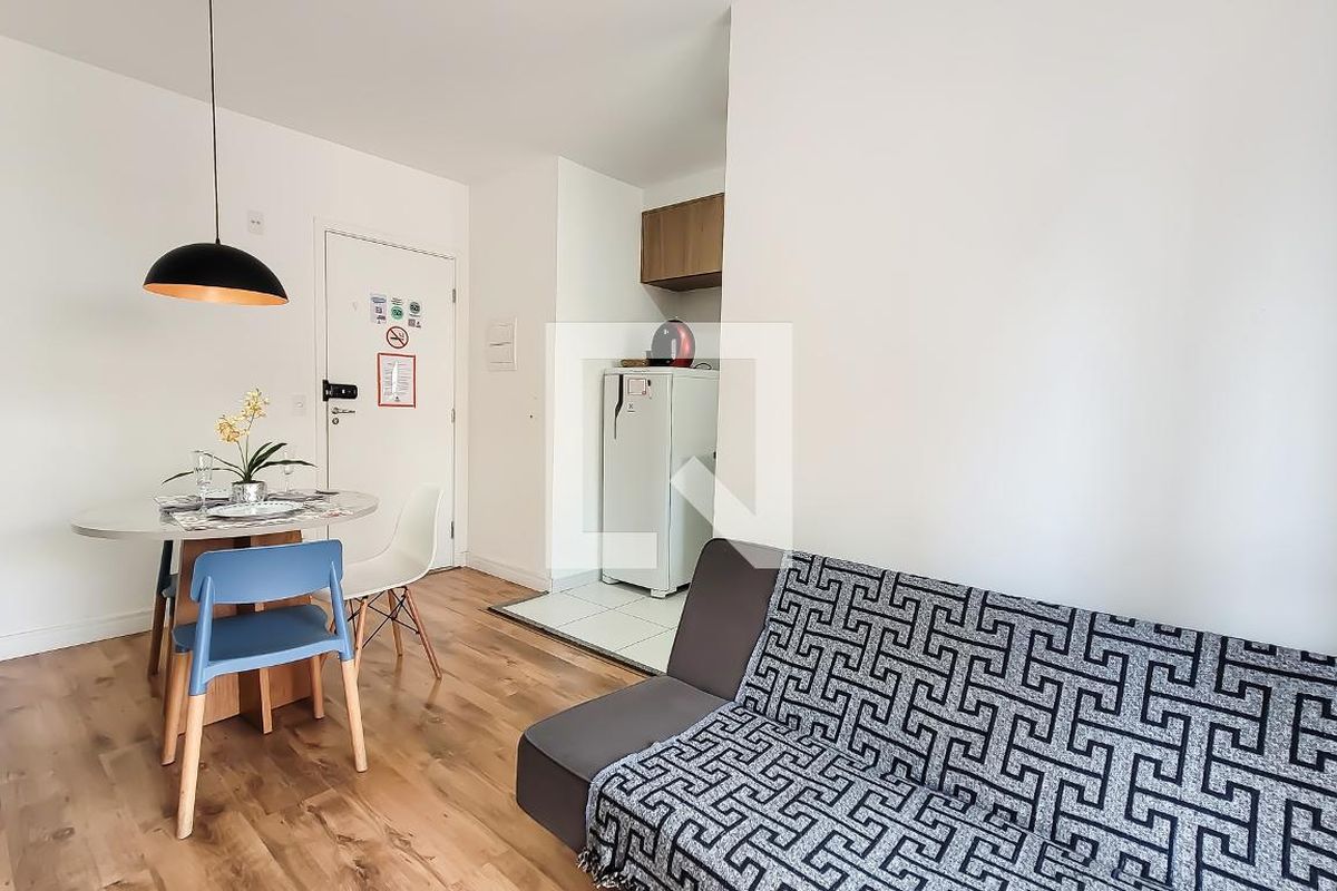 Apartamento à Venda - Centro, 1 Quarto,  40 m2 em , Campinas - sp | SoloBR