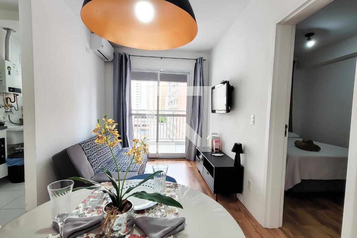 Apartamento à Venda - Centro, 1 Quarto,  40 m2 em , Campinas - sp | SoloBR