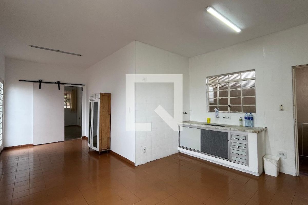 Casa à Venda - Taquaral, 2 Quartos,  230 m2 em , Campinas - sp | SoloBR