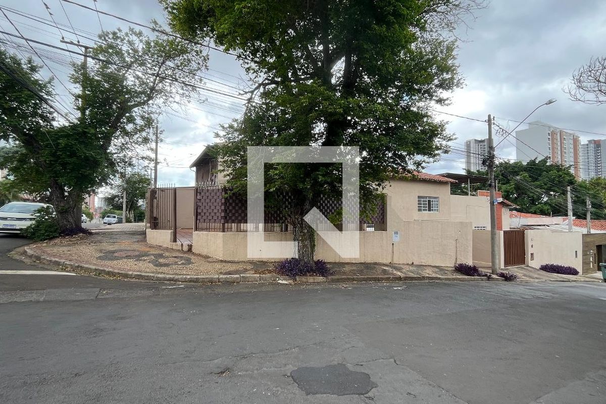 Casa à Venda - Taquaral, 2 Quartos,  230 m2 em , Campinas - sp | SoloBR