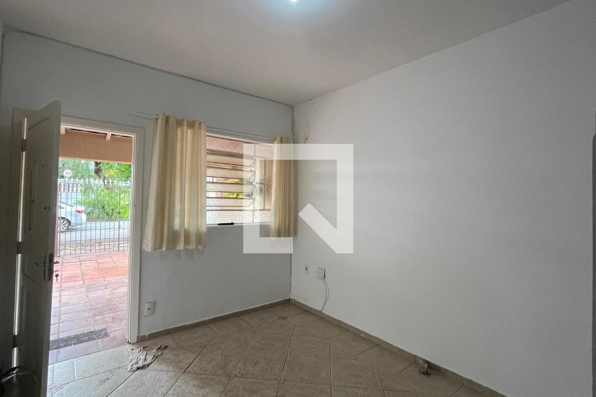 Casa à Venda - Taquaral, 2 Quartos,  230 m2 em , Campinas - sp | SoloBR