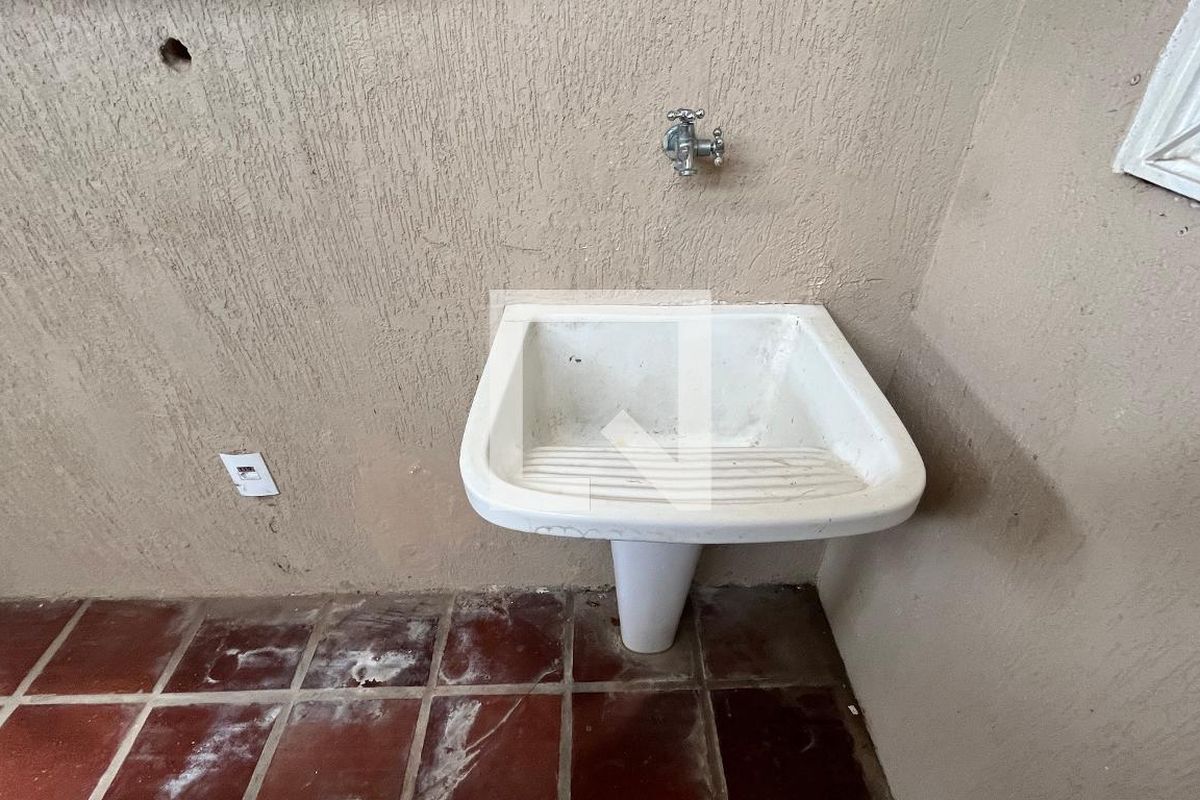 Casa à Venda - Taquaral, 2 Quartos,  230 m2 em , Campinas - sp | SoloBR