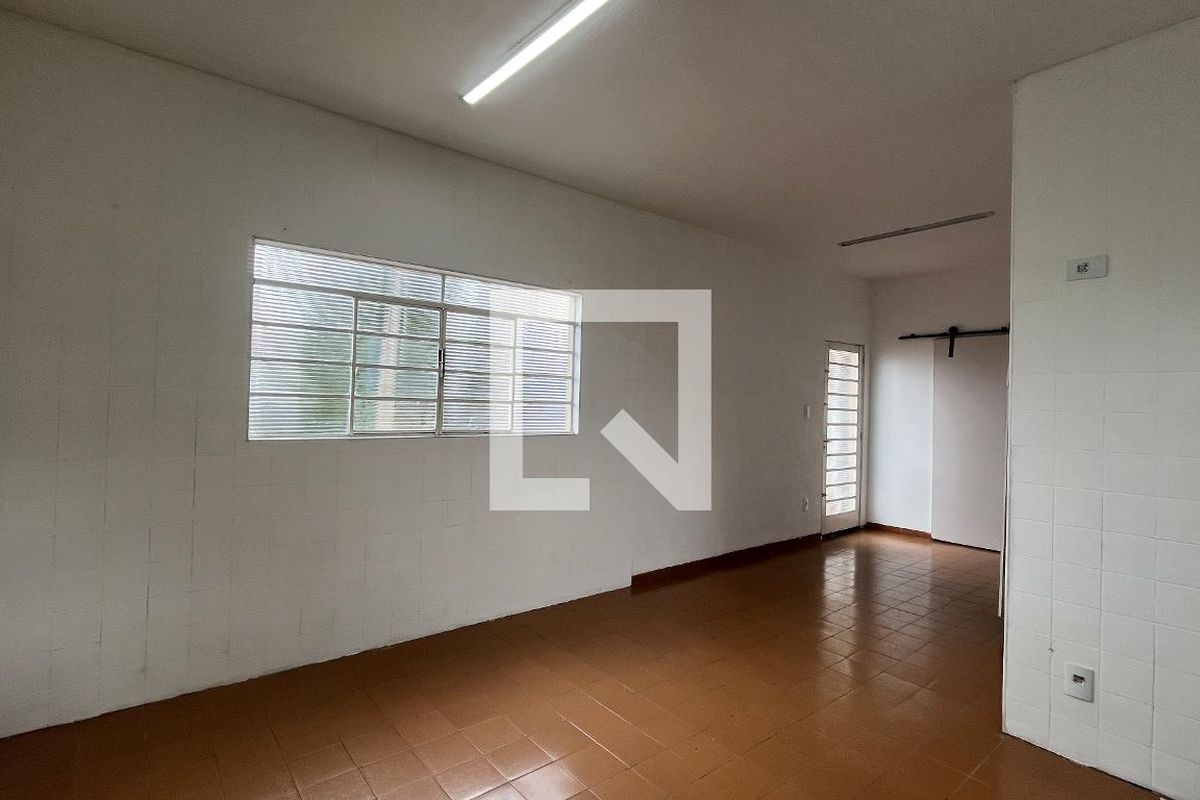 Casa à Venda - Taquaral, 2 Quartos,  230 m2 em , Campinas - sp | SoloBR