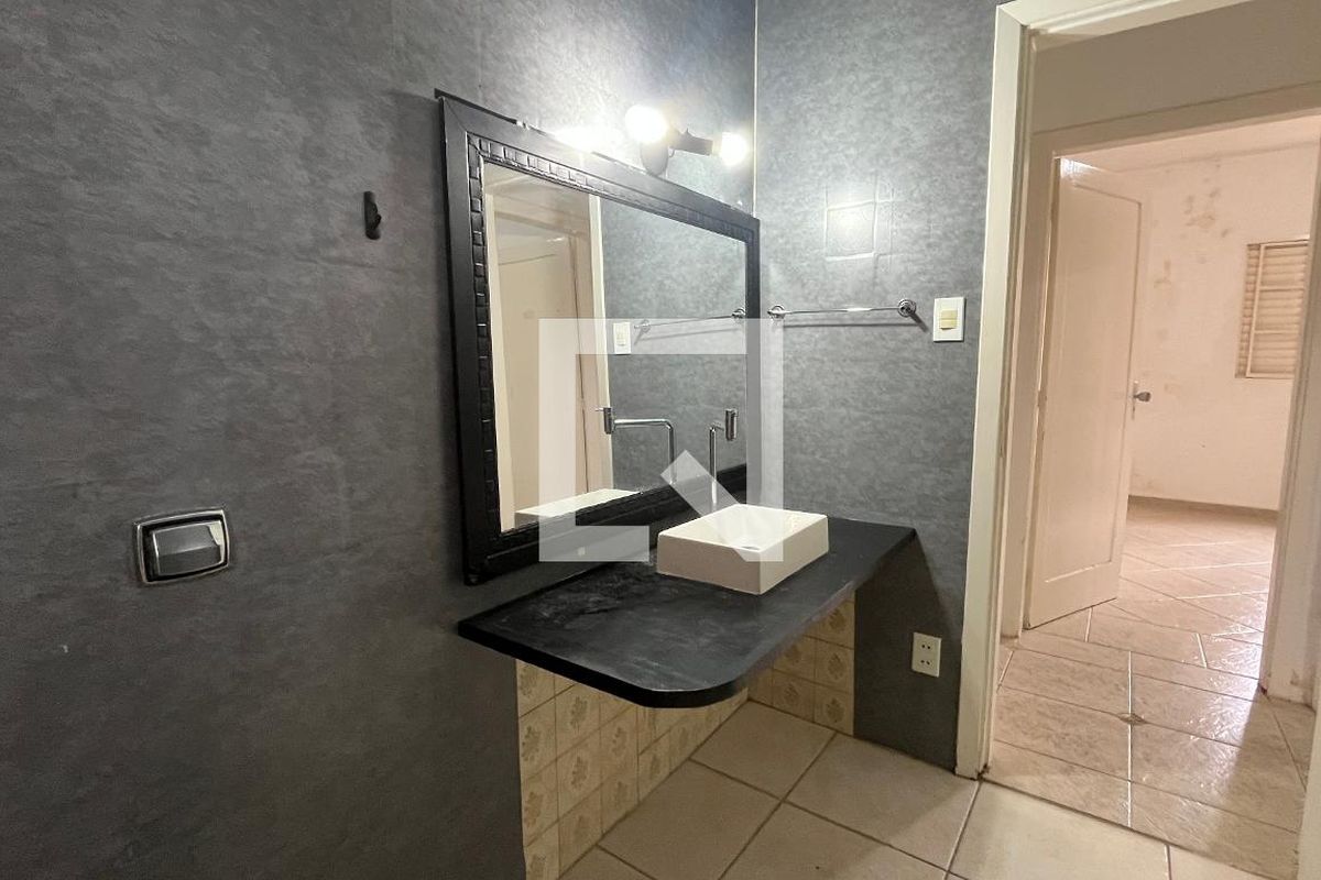 Casa à Venda - Taquaral, 2 Quartos,  230 m2 em , Campinas - sp | SoloBR