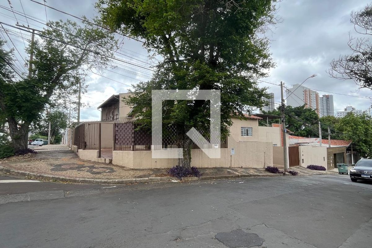 Casa à Venda - Taquaral, 2 Quartos,  230 m2 em , Campinas - sp | SoloBR