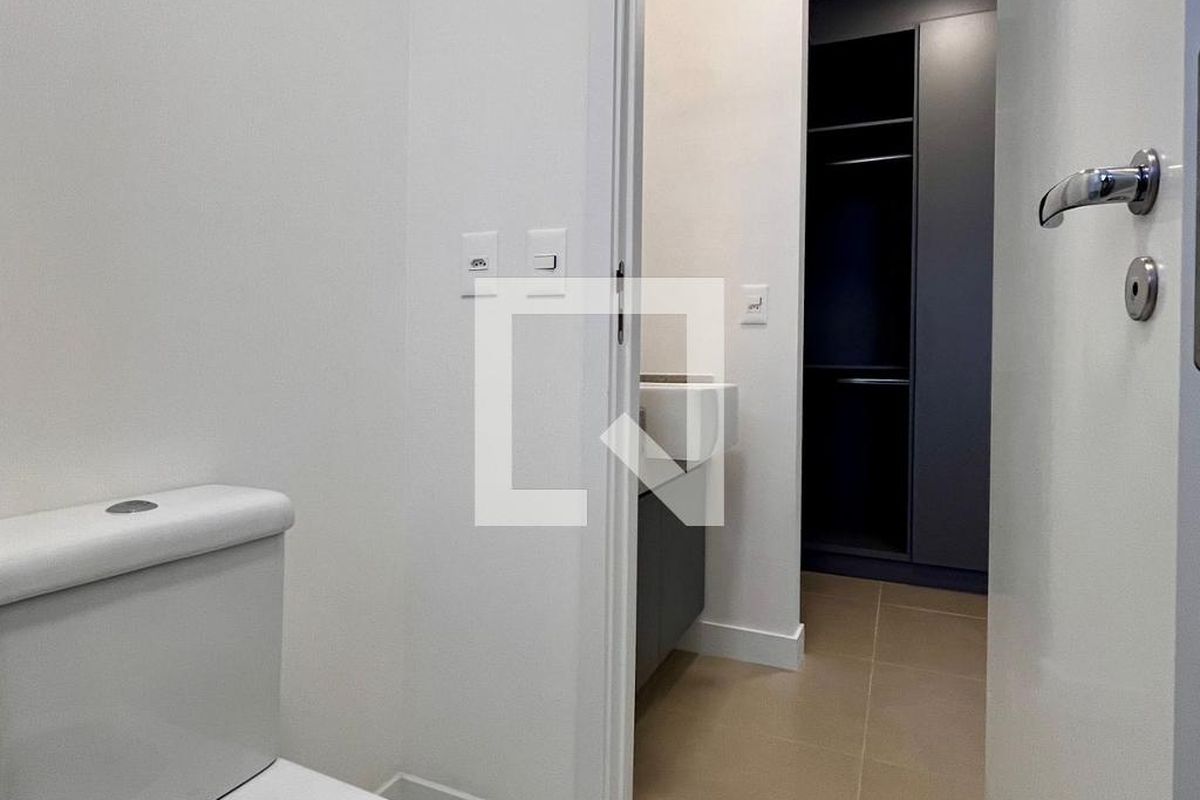 Apartamento à Venda - Centro, 1 Quarto,  46 m2 em , Campinas - sp | SoloBR