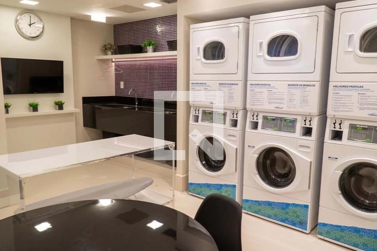 Apartamento à Venda - Bosque, 1 Quarto,  43 m2 em , Campinas - sp | SoloBR
