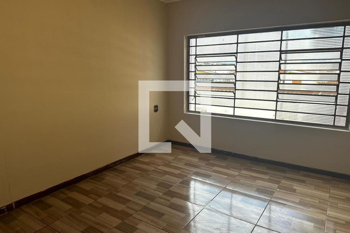 Casa à Venda - Jardim do Lago, 3 Quartos,  220 m2 em , Campinas - sp | SoloBR