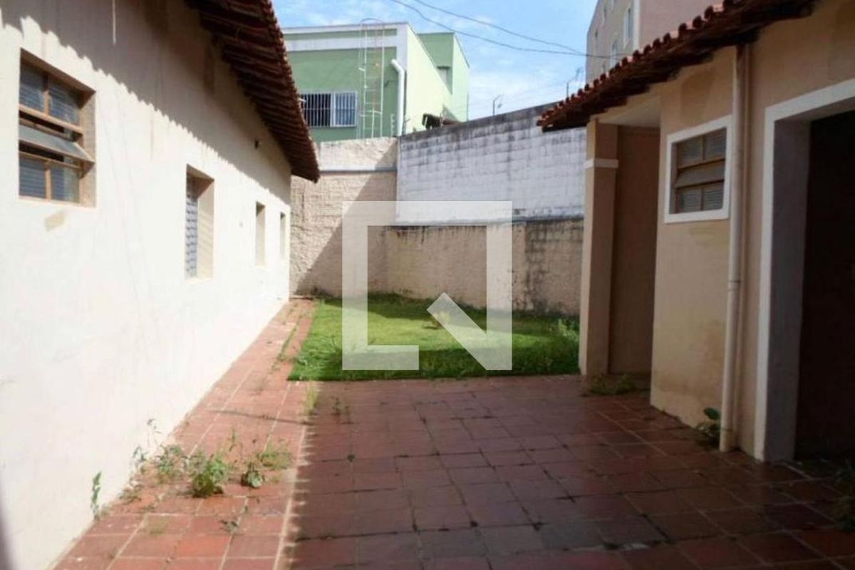 Casa à Venda - Jardim do Lago, 3 Quartos,  220 m2 em , Campinas - sp | SoloBR