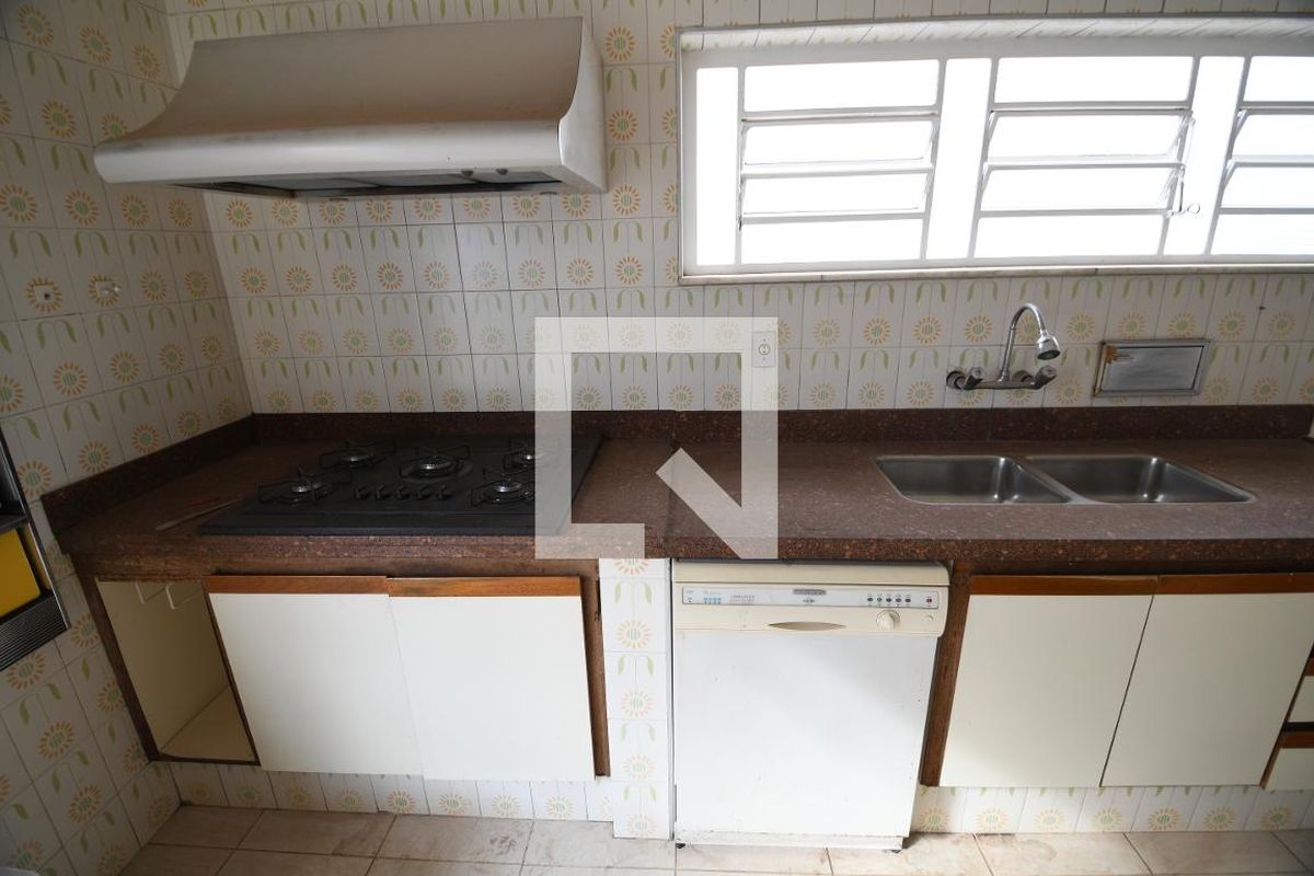 Casa à Venda - Taquaral, 5 Quartos,  370 m2 em , Campinas - sp | SoloBR