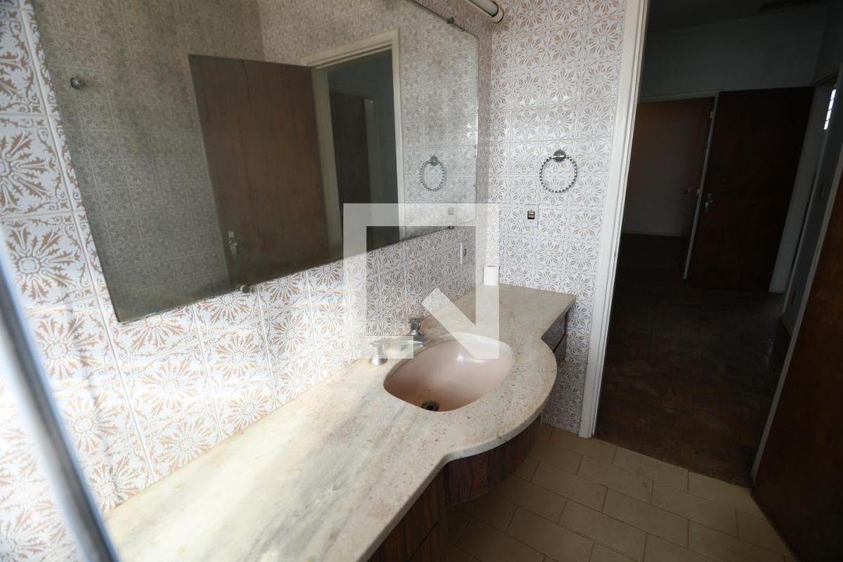 Casa à Venda - Taquaral, 5 Quartos,  370 m2 em , Campinas - sp | SoloBR