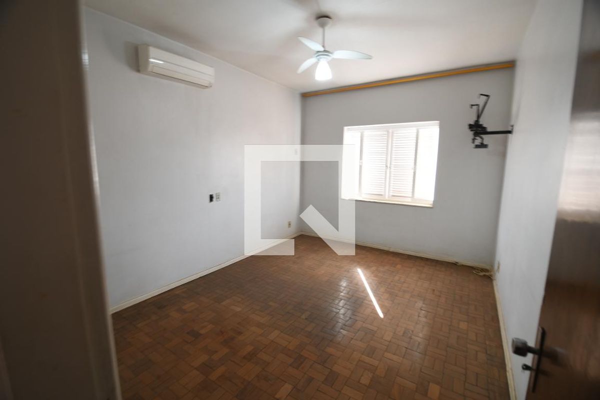 Casa à Venda - Taquaral, 5 Quartos,  370 m2 em , Campinas - sp | SoloBR