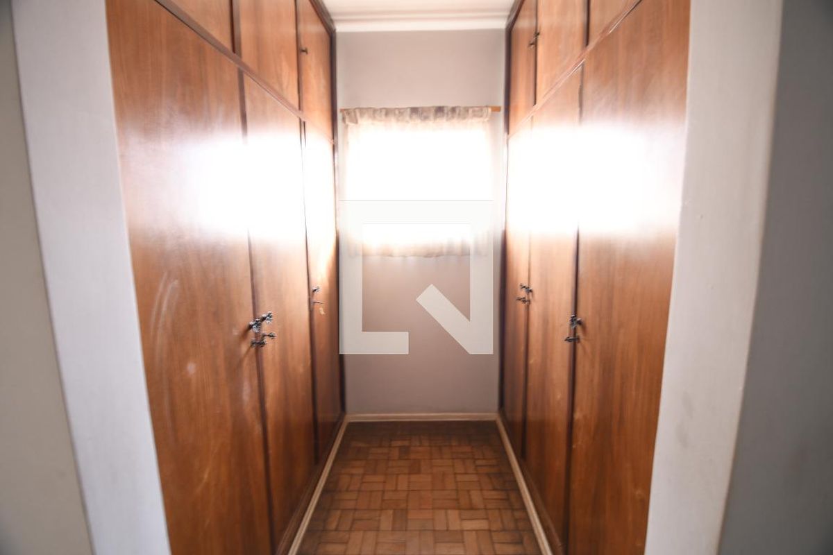Casa à Venda - Taquaral, 5 Quartos,  370 m2 em , Campinas - sp | SoloBR